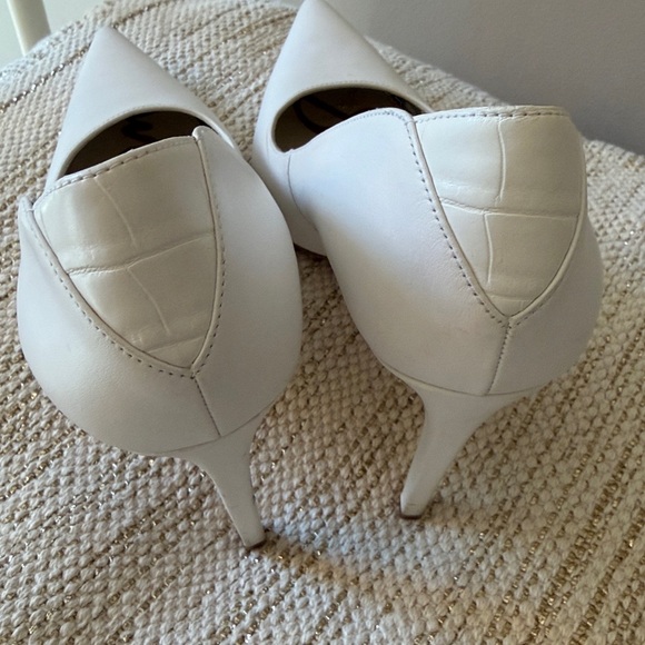 Spring 🌷 🐣 White Pointed Toe Heels - Picture 5 of 7